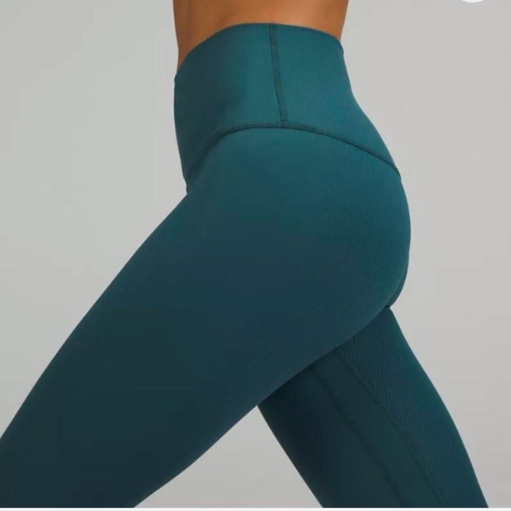 lululemon Ribbed Align 25” Leggings in Teal, size 4